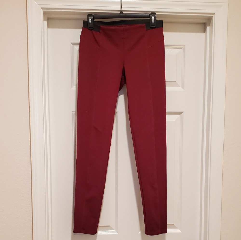 💥💥4/$20**NWOT**Vera Wang leggings